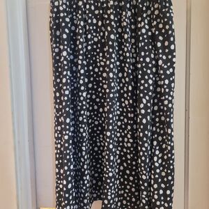 Black and white polka dot skirt 3XL